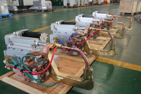 Dobra cena. Kompaktowy elektryczny 280V 160KVA Servo Gun Spot Welding Automatyczny w sieci